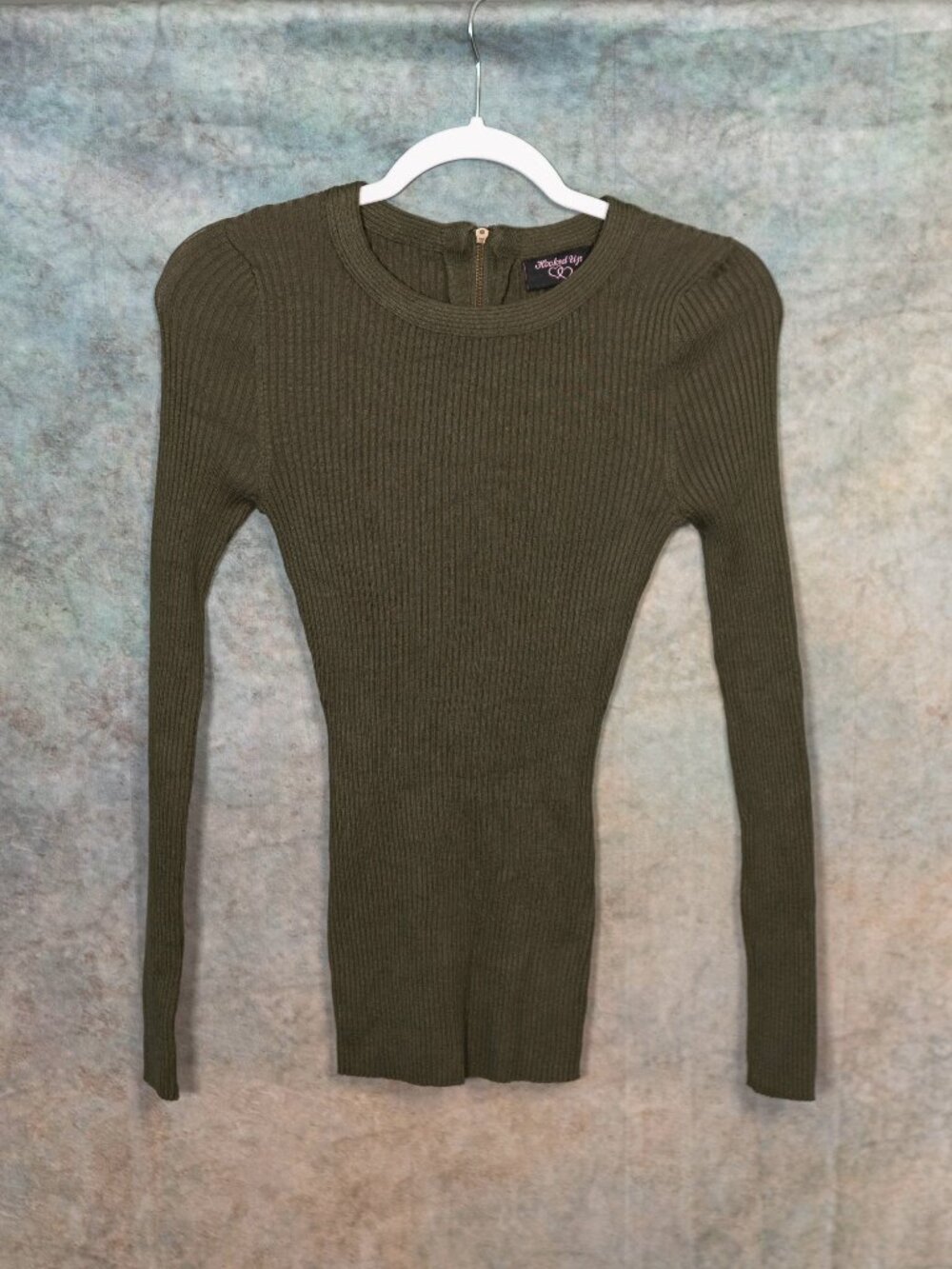 Hooked Up by IOT Army Green Stretchy Ribbed Long Sleeve Shirt - Small